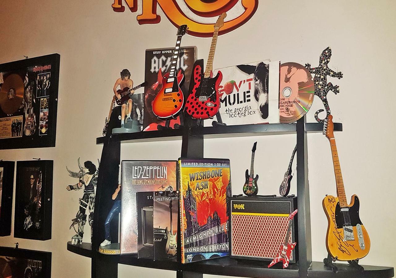 Rock Palace *